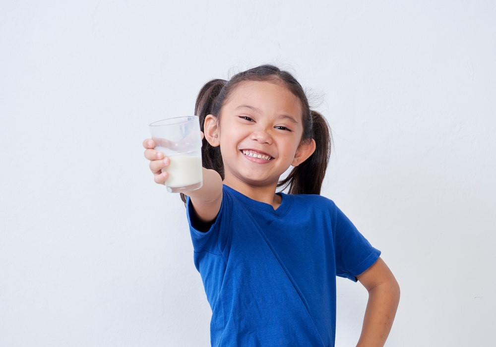 Memilih Susu Pertumbuhan yang Tepat untuk Anak Anda: Kriteria yang Harus Diperhatikan